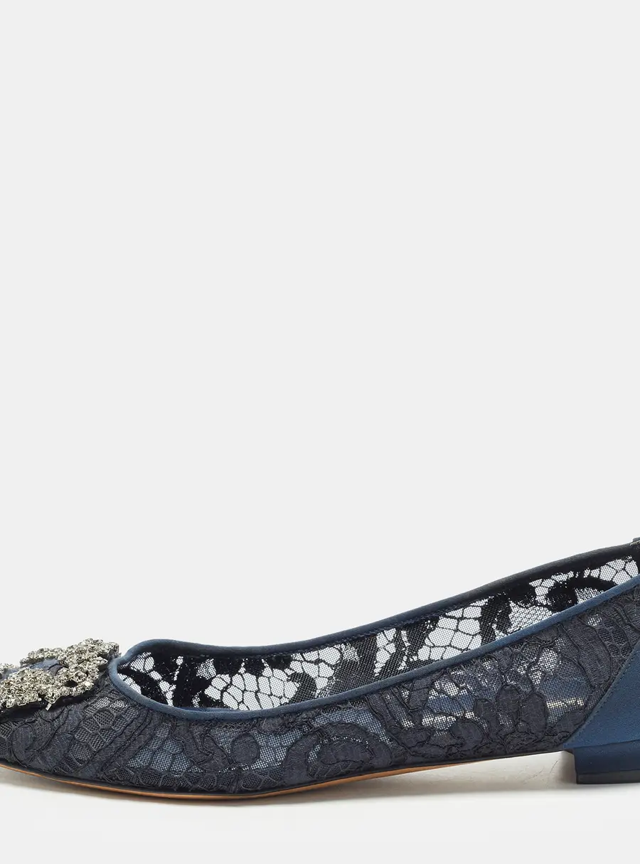 Manolo Blahnik Hangisi Size 38.5 Navy Blue Lace and Neoprene Ballet Flats