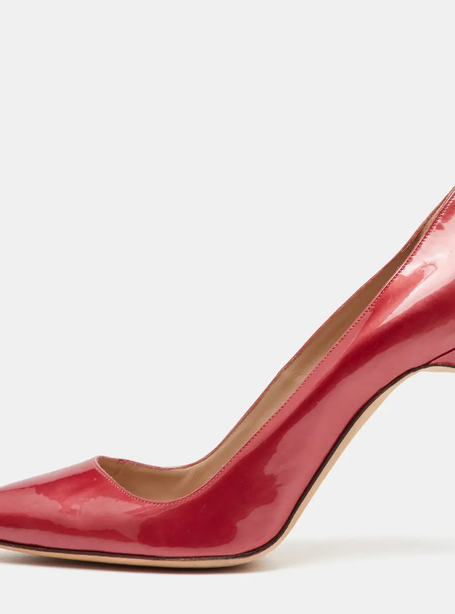 Manolo Blahnik BB Size 39.5 Red Patent Leather Pointed Toe Pumps