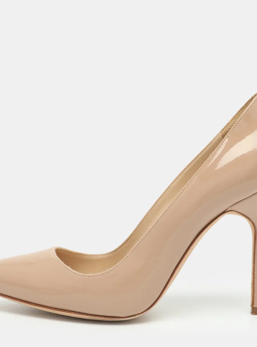 Manolo Blahnik Size 37.5 Blush Pink Patent Leather Pumps