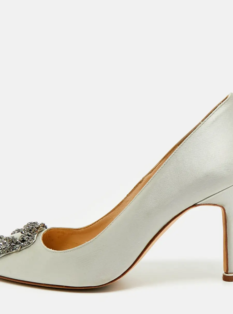 Manolo Blahnik Hangisi Size 38.5 Grey Satin Pumps