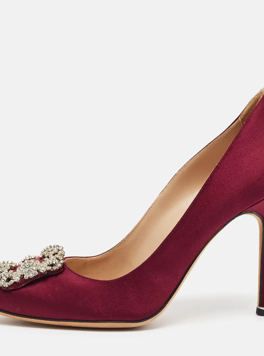 Manolo Blahnik Hangisi Size 40.5 Burgundy Satin Pumps