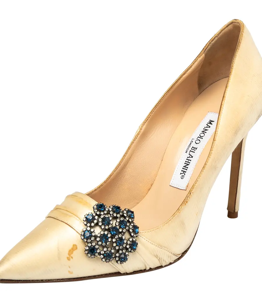 Manolo Blahnik Beige Satin Crystal Embellished Pointed Toe Pumps Size 37