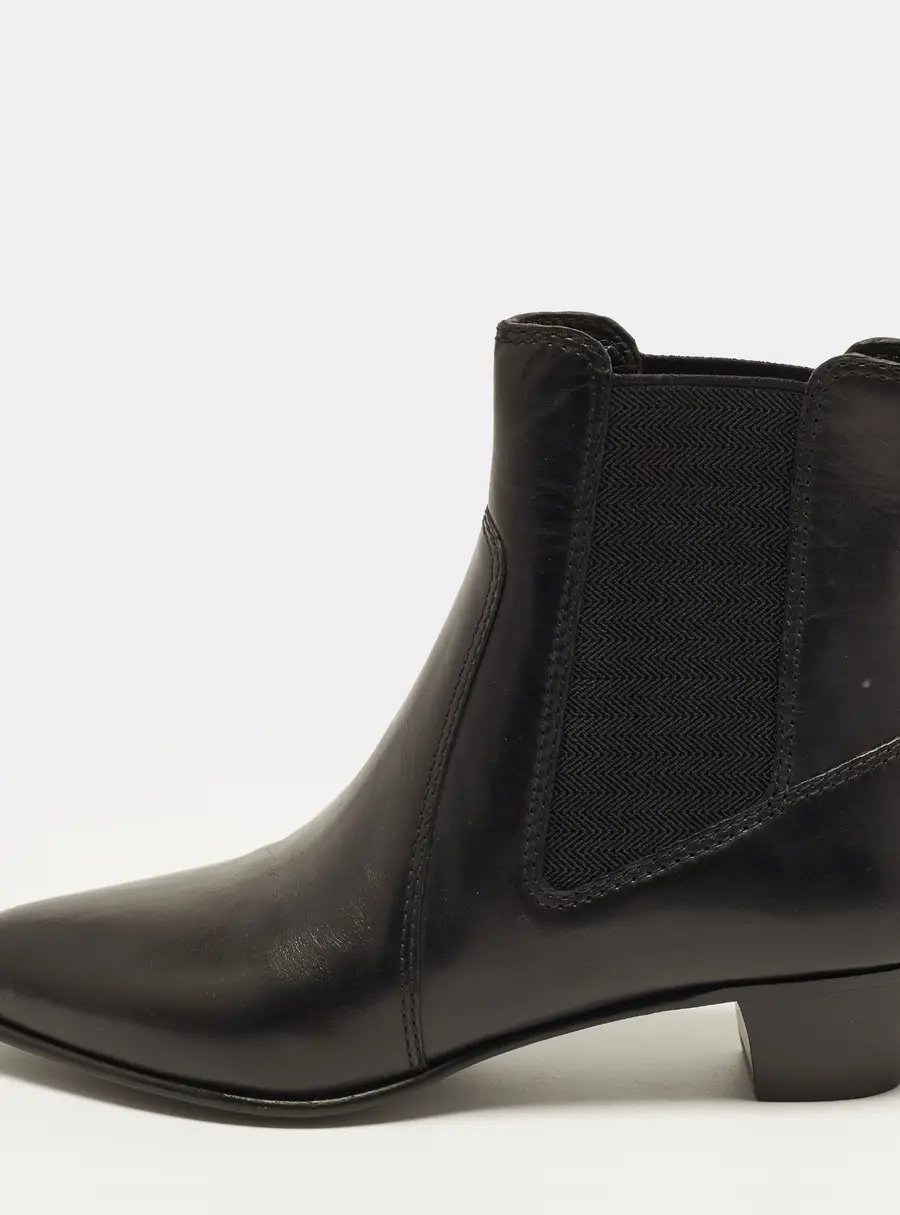 Marc by Marc Jacobs Size 35 Black Leather Boots