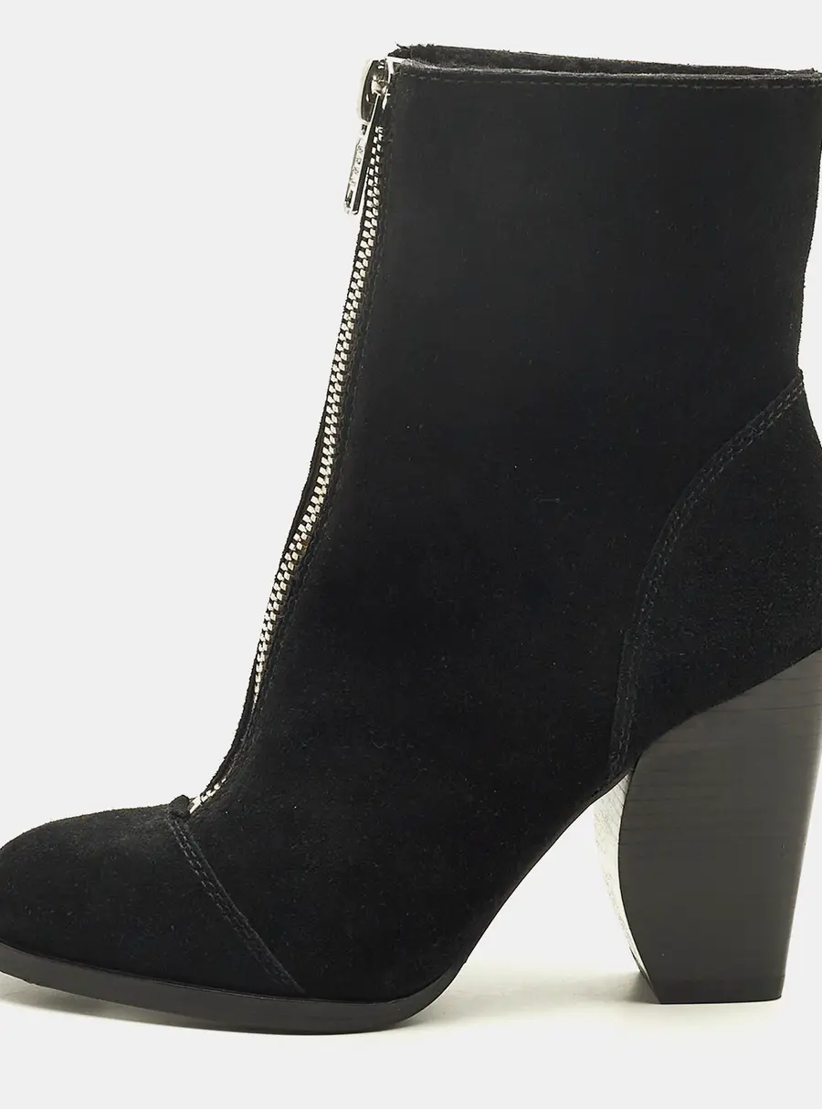 Marc by Marc Jacobs Size 35.5 Black Suede Front zip Ankle Length Boots