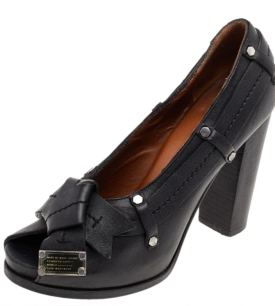 Marc by Marc Jacobs Black Leather Bow Pumps Size 37