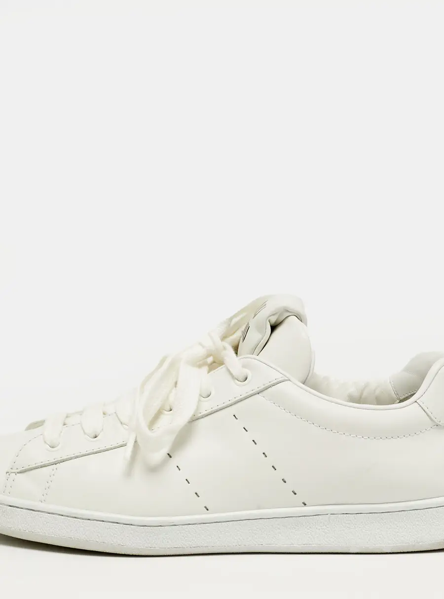 Miu Miu Size 42 White Leather Low Top Sneakers