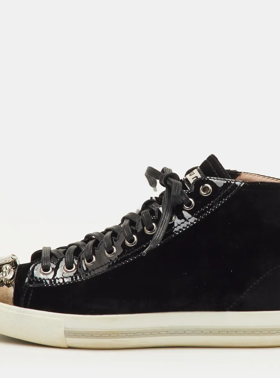 Miu Miu Crystal Embellished Cap Toe Size 38.5 Black Patent Leather and Velvet Mid Top Sneakers