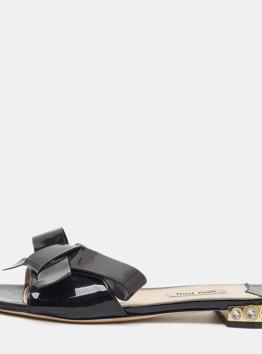 Miu Miu Size 37 Black Patent Leather Flat Slides