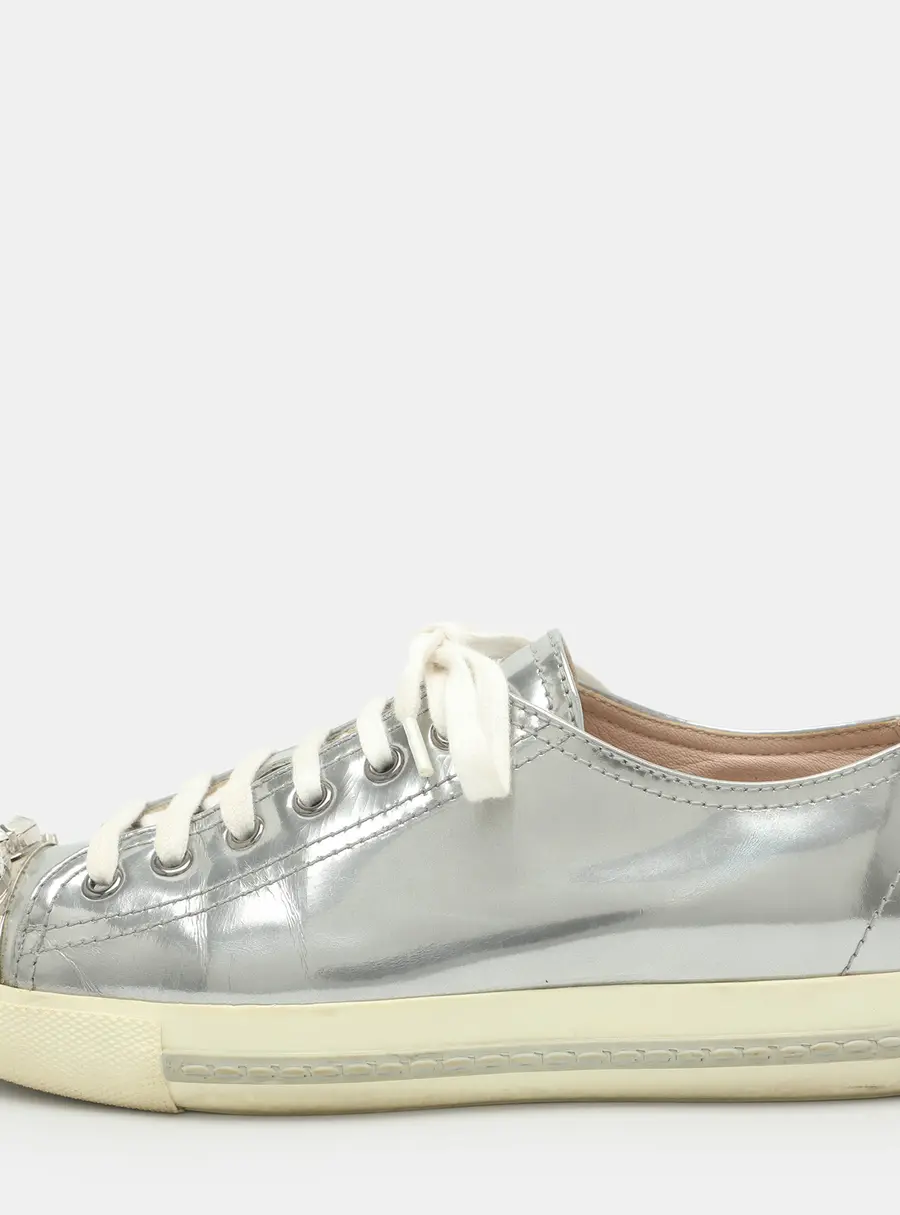 Miu Miu Crystal Embellished Size 37.5 Silver Leather Cap Toe Low Top Sneakers