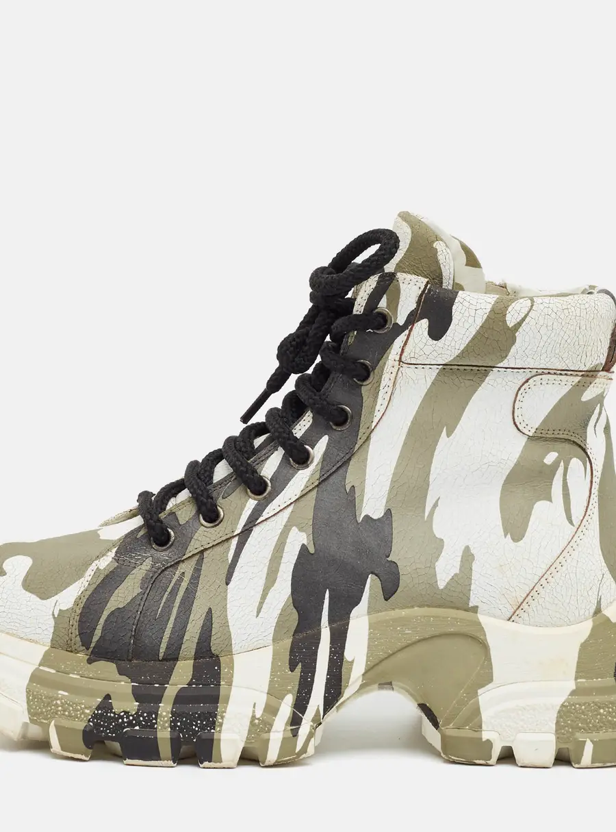 Miu Miu Size 39 Multicolor Leather Camouflage Print Combat Boots