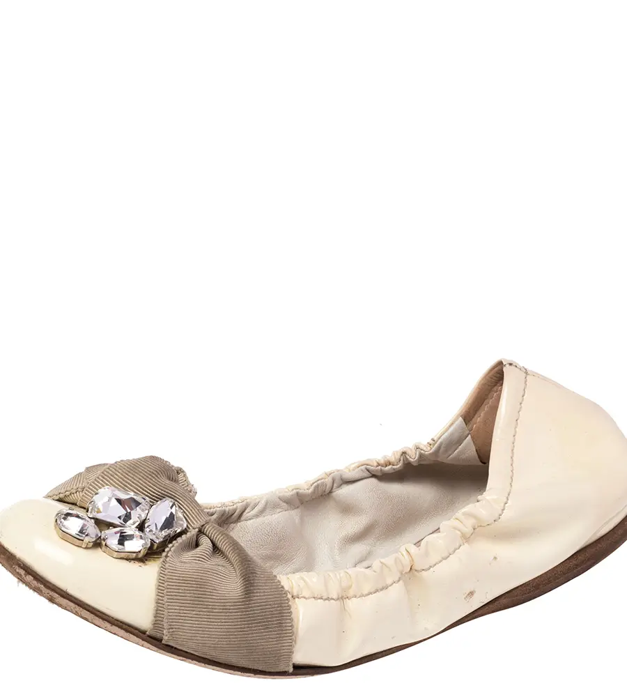 Miu Miu Cream Patent Leather Crystal Embellished Scrunch Ballet Flats Size 36