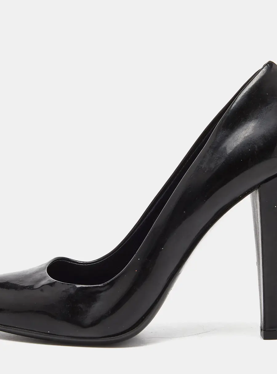 Miu Miu Black Patent Leather Round Toe Pumps Size 37