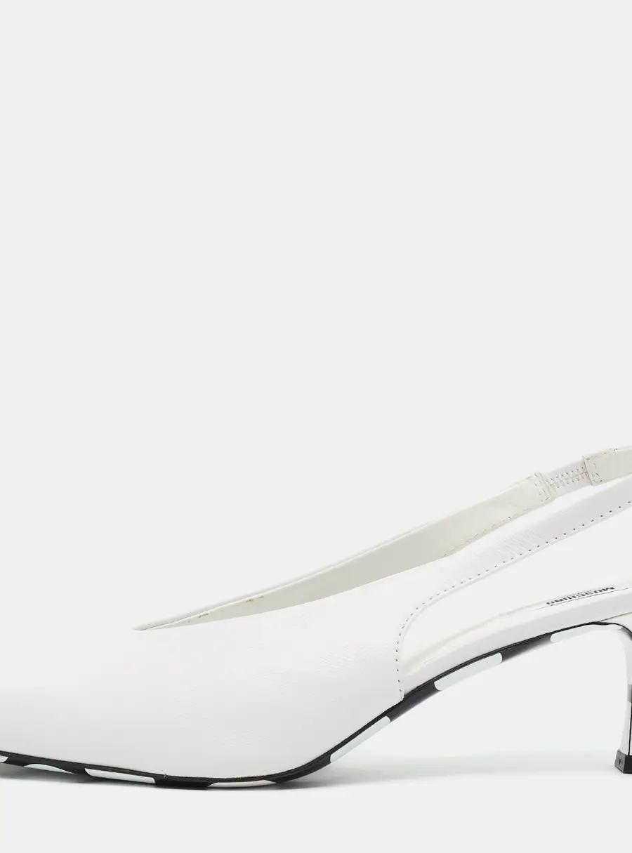 Moschino Size 40 White Leather Square Toe Slingback Pumps
