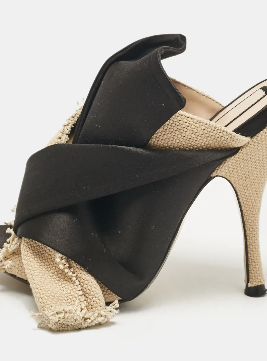 Nº21 Beige/Black Canvas and Satin Raso Knot Mules Size 35.5