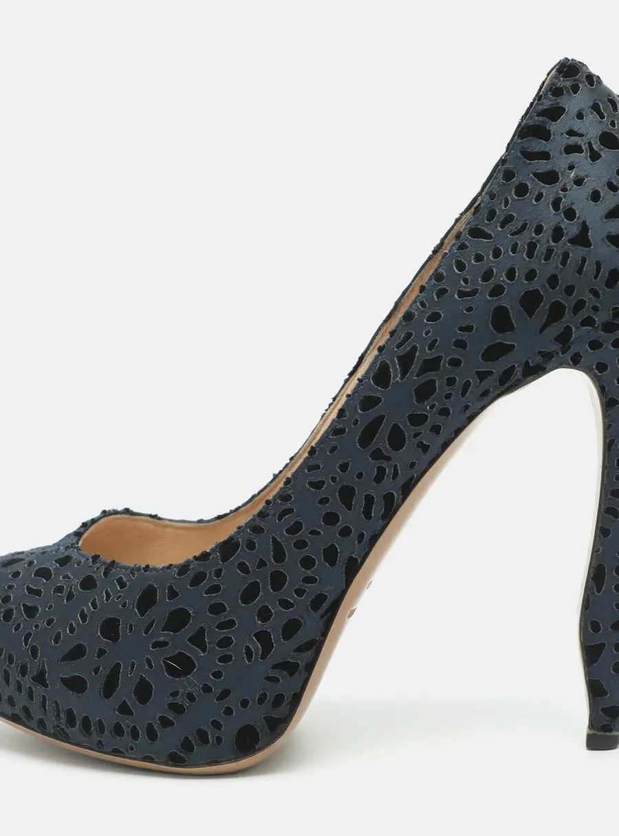 Nicholas Kirkwood Size 38 Navy Blue Laser Cut Velvet Platform Pumps