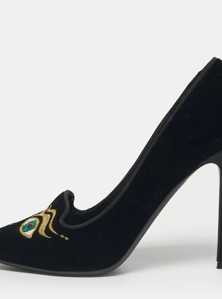 Nicholas Kirkwood Size 35.5 Black Velvet Eye Motif Pointed Toe Pumps
