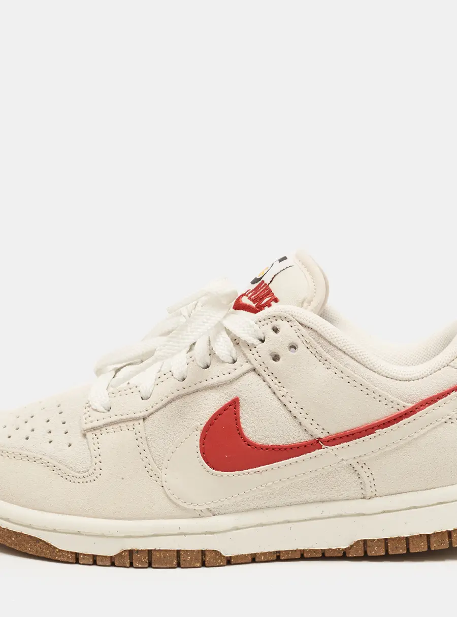 Nike Dunk SE 85 Double Swoosh Sail Orange Size 35.5 Cream/Red Suede Low Top Sneakers