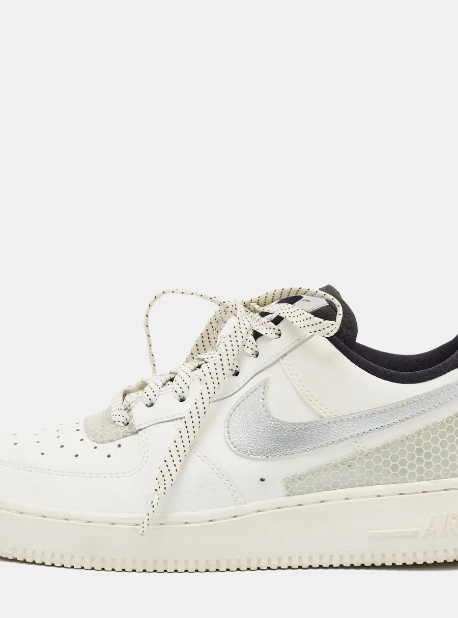 Nike Air Force 1 07 SE 3M Summit White Size 39 White Leather Low Top Sneakers