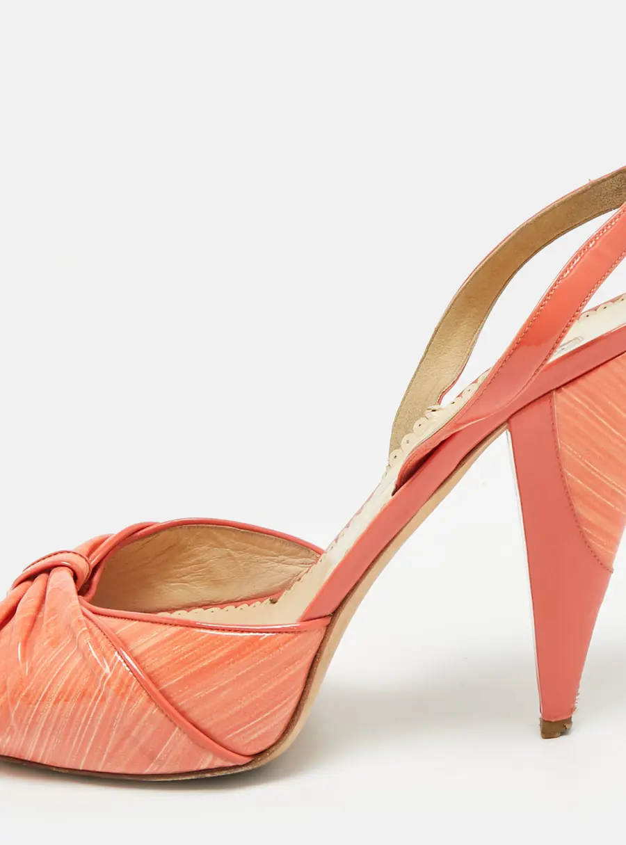 Oscar de la Renta Size 40 Orange Patent Leather Slingback Sandals