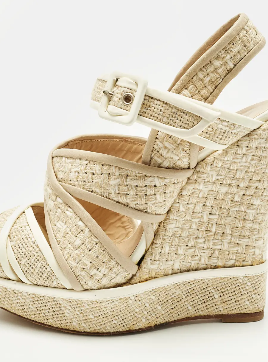 Oscar de la Renta Size 38.5 Cream Leather and Straw Wedge Sandals