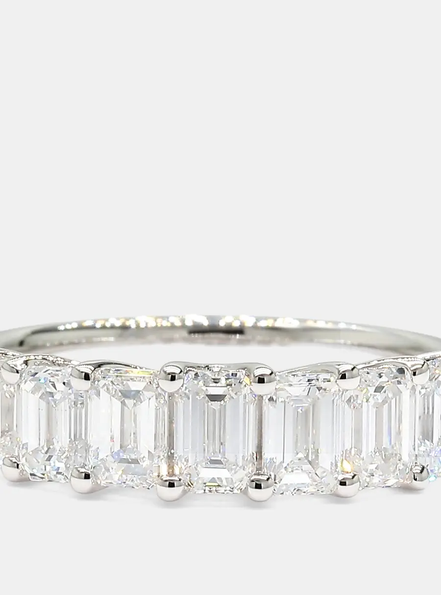 2.01 cts Emerald Lab Grown Diamonds 14K White Gold 7 Stone Wedding Band EU 54.5