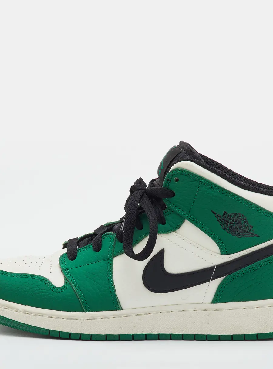 Air Jordans Jordan 1 Mid Pine Green Size 38.5 Green/White Leather Mid Top Sneakers