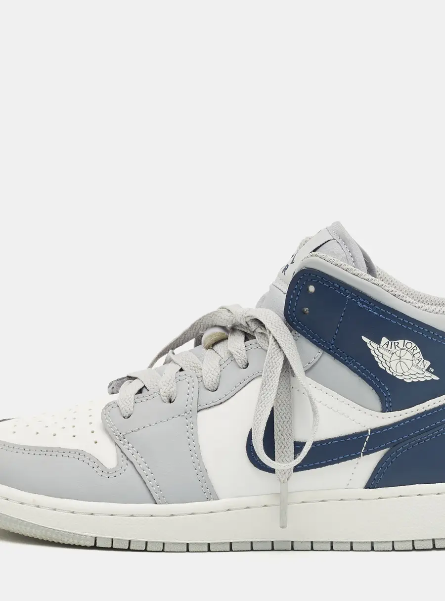 Air Jordan Grey/Navy Blue Leather 1 Mid Wolf Grey Midnight Navy Sneakers Size 38