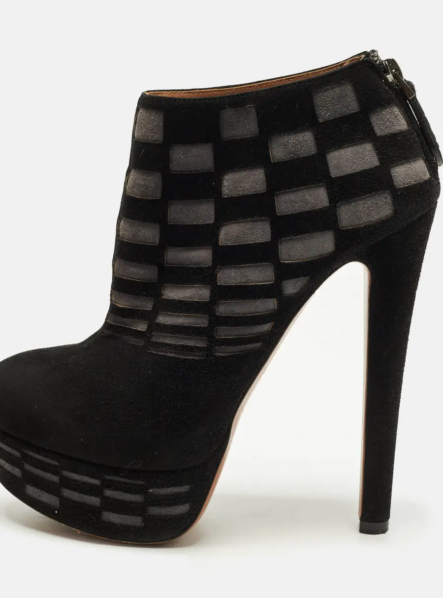 Alaia Size 36.5 Black/Grey Suede Platform Ankle Length Boots