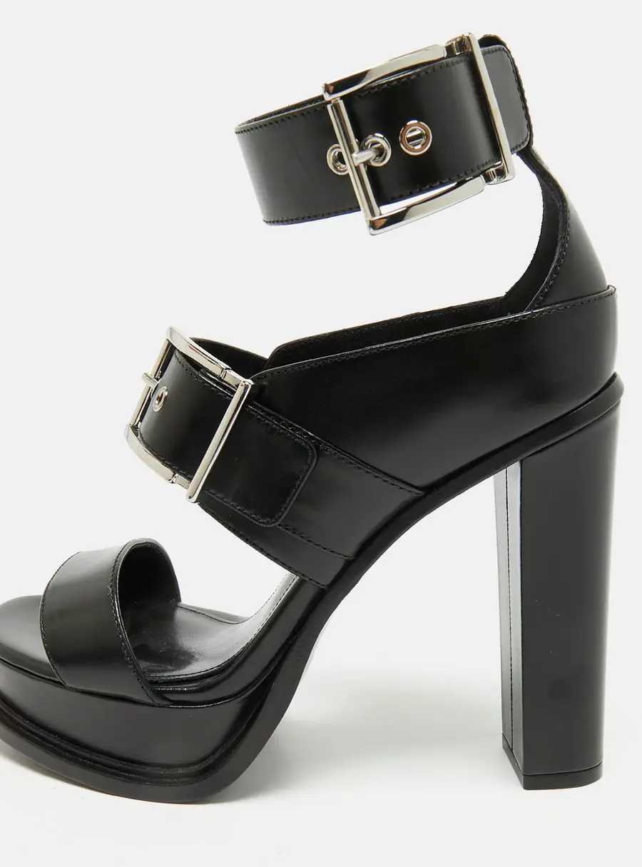 Alexander McQueen Size 38.5 Black Leather Ankle Strap Sandals