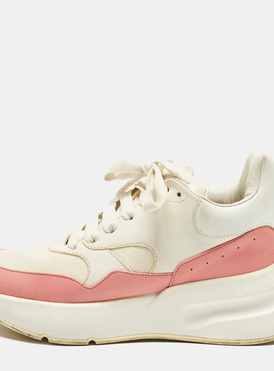 Alexander McQueen Oversized Runner Size 39 White/Pink Leather Lace Up Sneakers