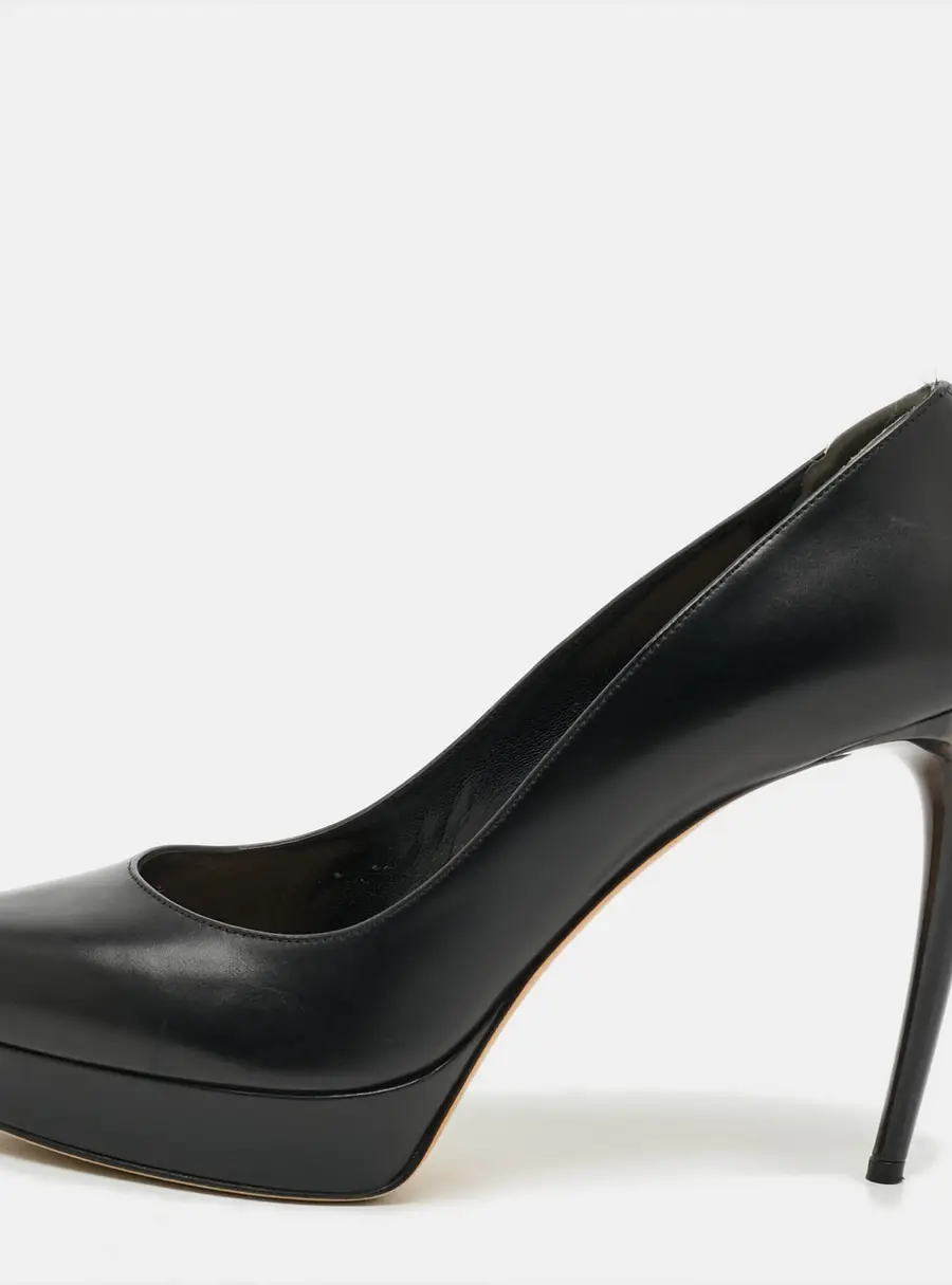 Alexander McQueen Horn Size 40 Black Leather Platform Pumps