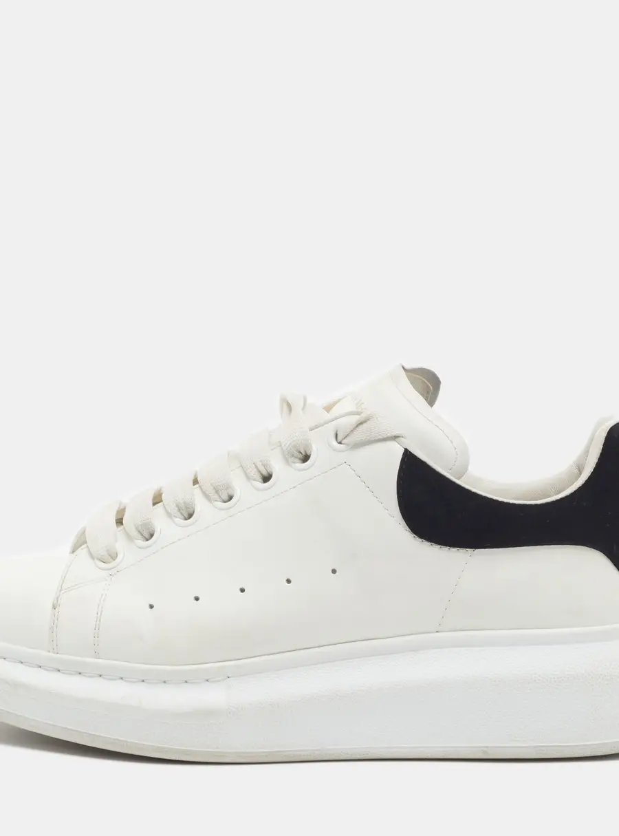 Alexander McQueen Oversized Size 40 White/Black Leather and Suede Low Top Sneakers
