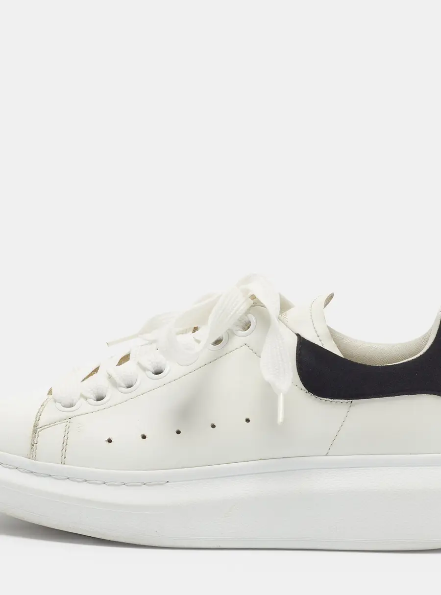 Alexander McQueen Oversized Size 36 White/Black Leather and Suede Low Top Sneakers