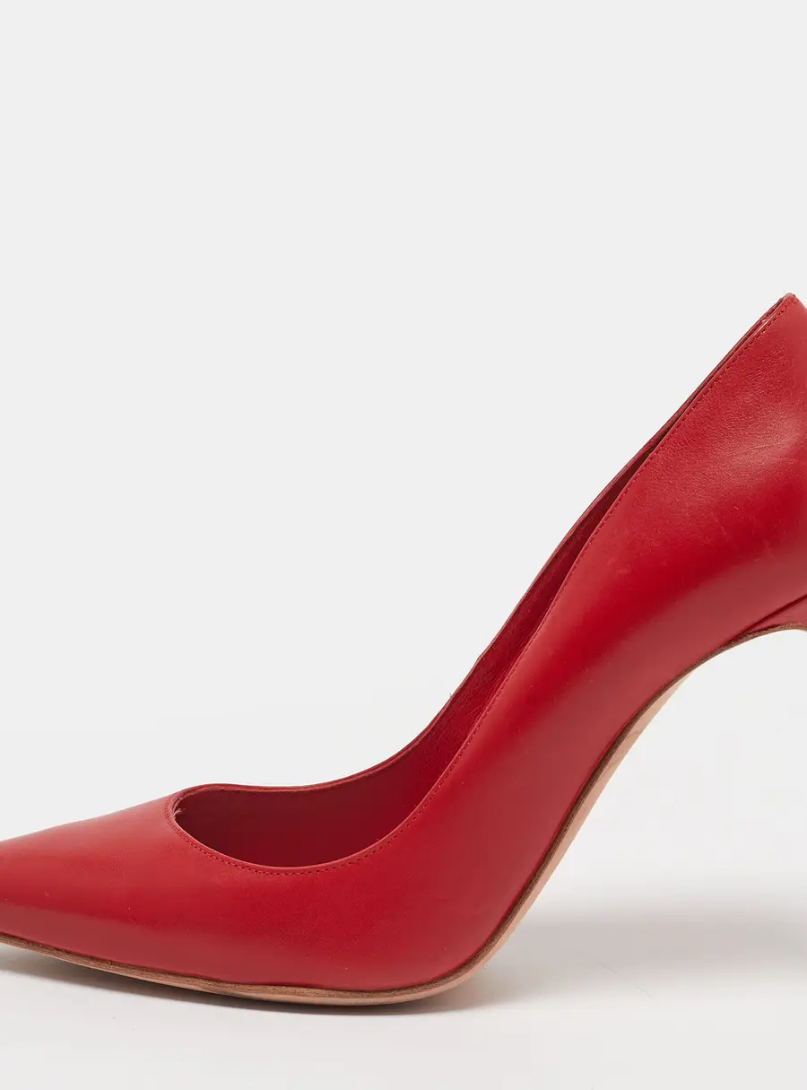 Alexander McQueen Size 37.5 Red Leather Pointed Toe Pumps