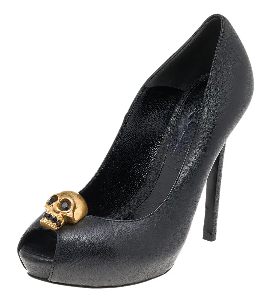 Alexander McQueen Black Leather Crystal Embellished Skull Peep Toe Pumps Size 35