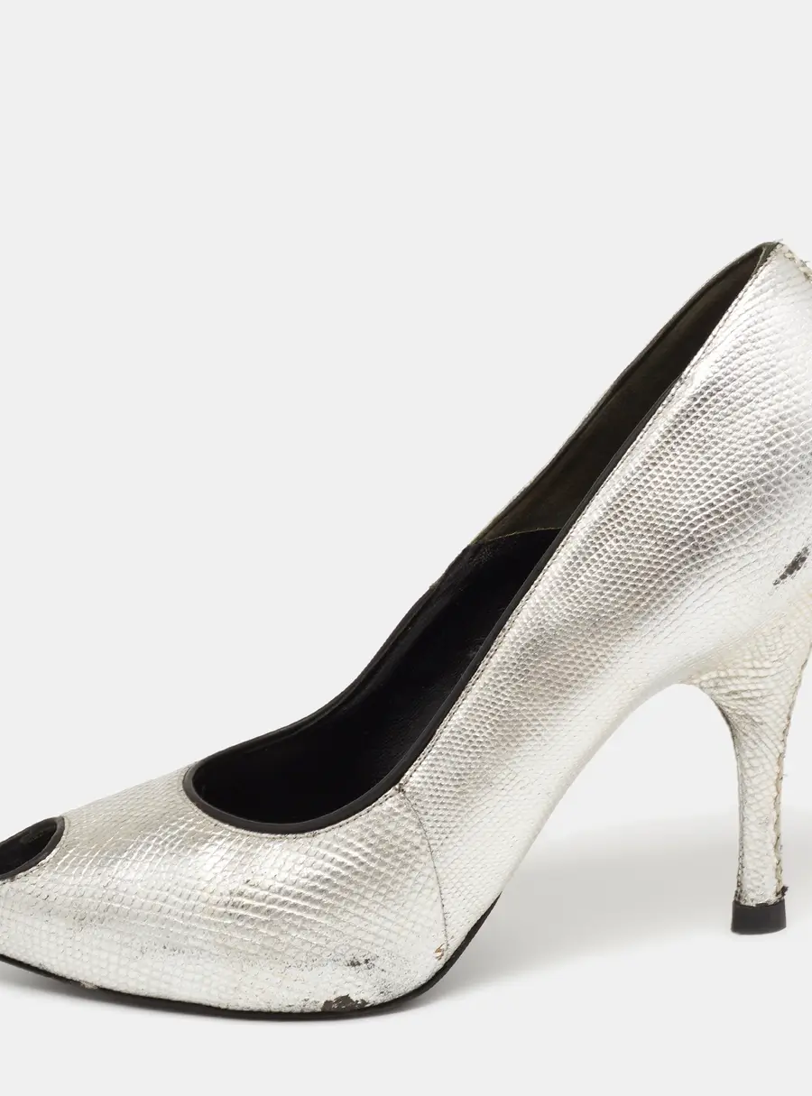 Alexander McQueen Silver Lizard Embossed Leather Peep-Toe Pumps Size 37.5