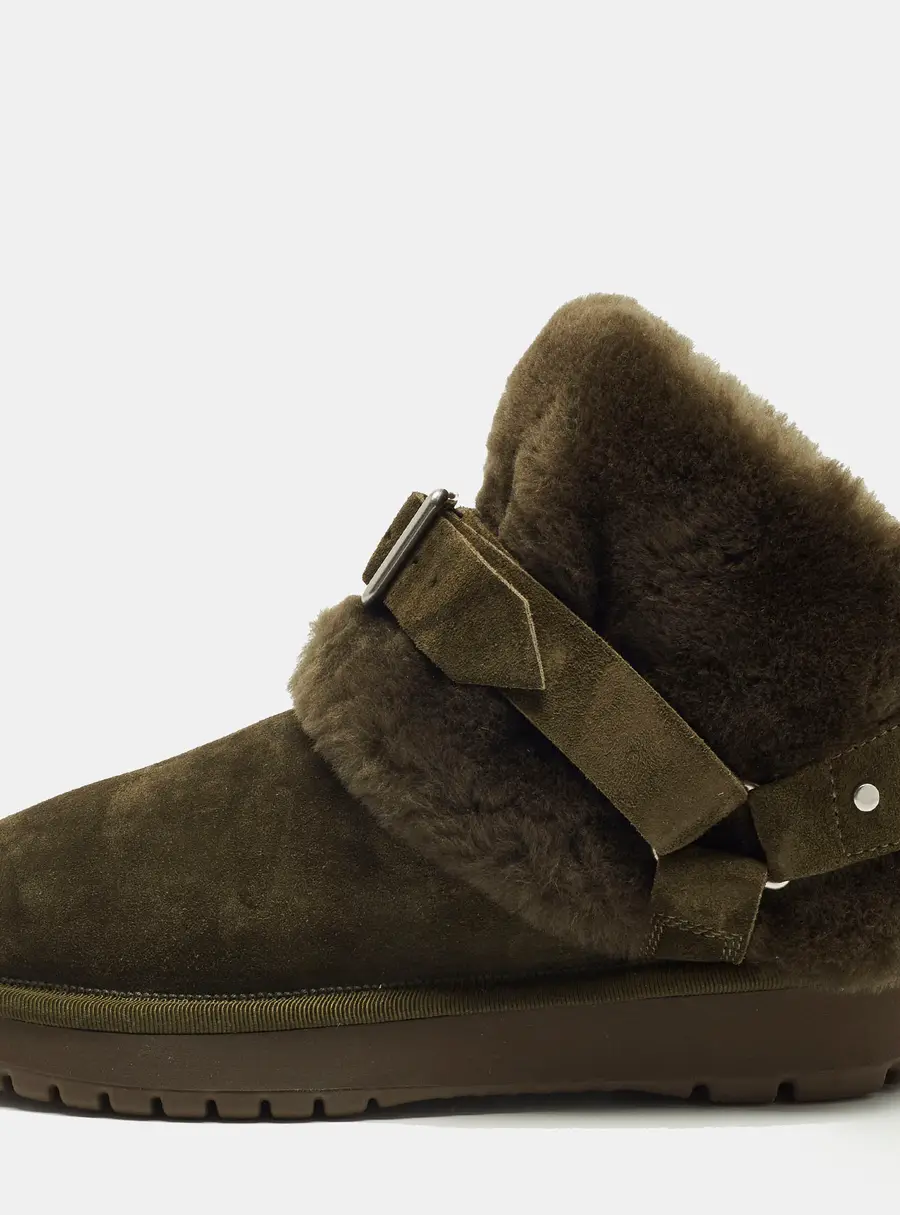 Burberry Chubby Size 37 Green Fur and Suede Ankle Length Boots