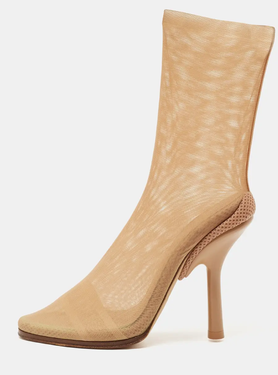 Burberry Size 38 Beige Lace Ankle Length Boots