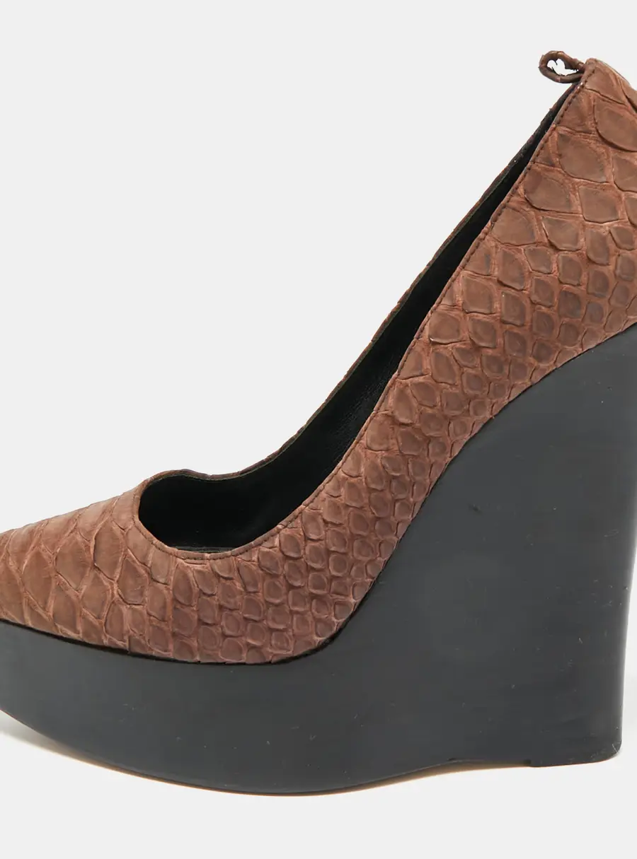 Burberry Size 39 Brown Python Leather Platform Wedge Pumps