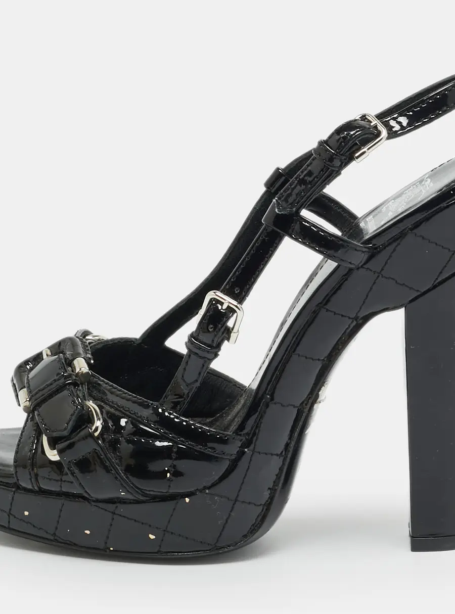 Burberry Size 38 Black Quilted Patent Leather Buckle Detail Platform Slingback Sandals