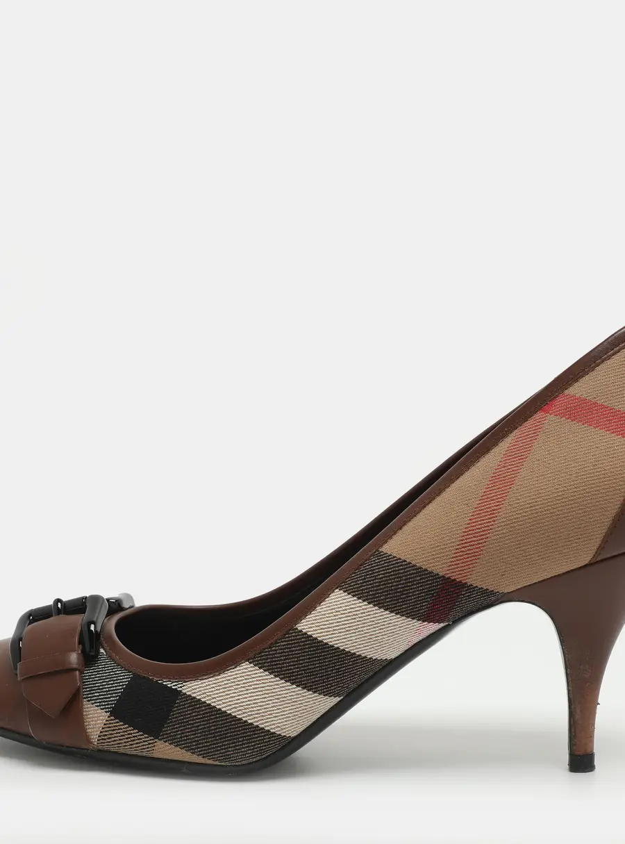 Burberry Size 41 Beige/Brown Nova Canvas and Leather Pumps