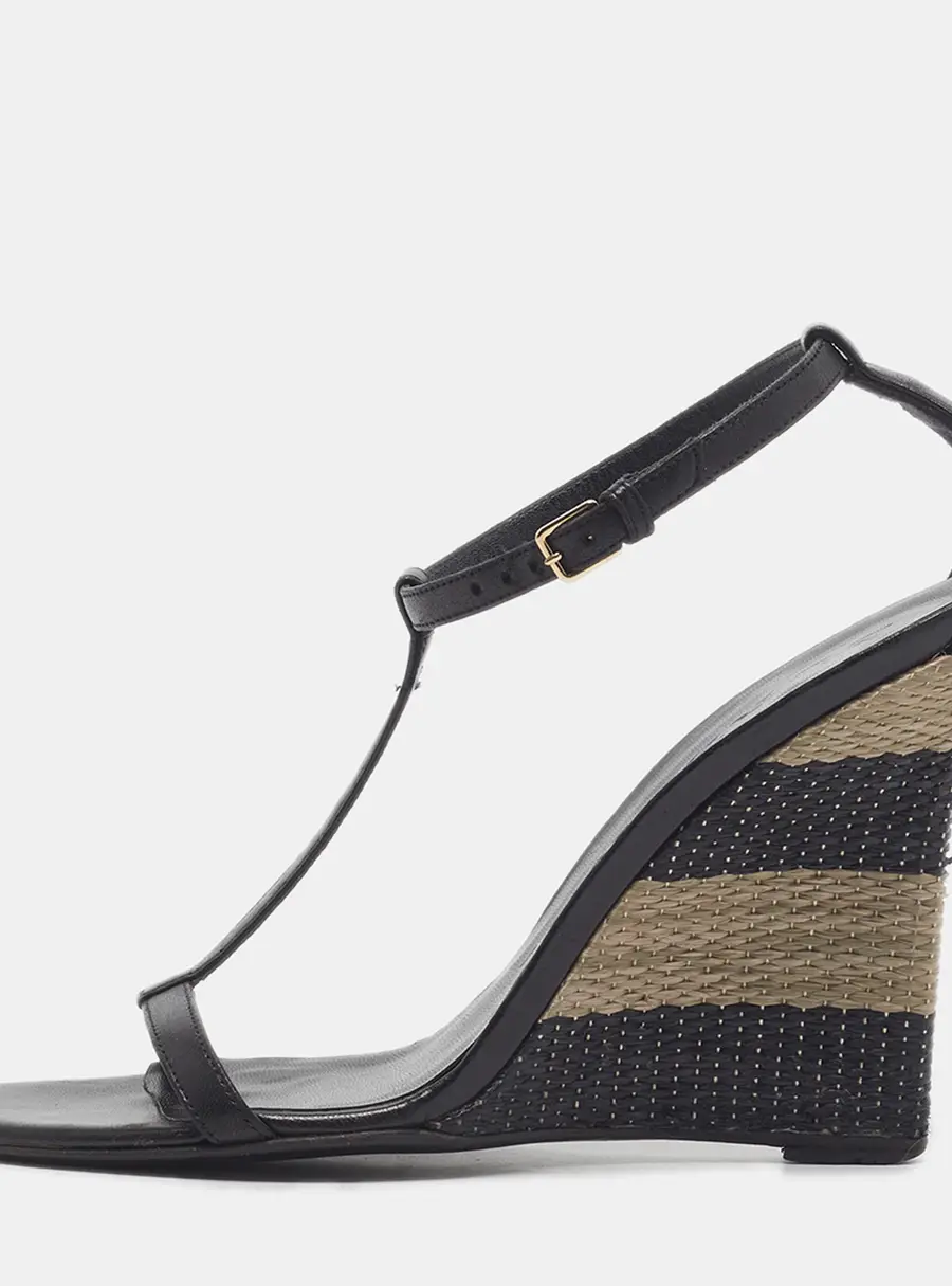 Burberry Size 38.5 Black Patent Leather T Strap Wedge Sandals