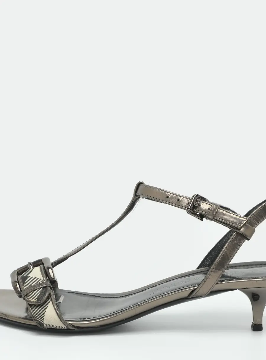 Burberry Size 38 Metallic Patent Leather and PVC Ankle Strap Kitten Sandals