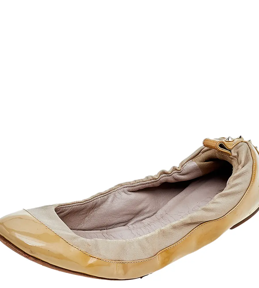 Burberry Beige Patent And Leather Scrunch Ballet Flats Size 36