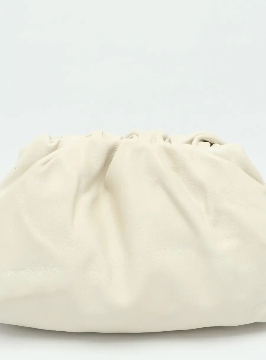 Bottega Veneta Pouch Medium White Leather Clutches