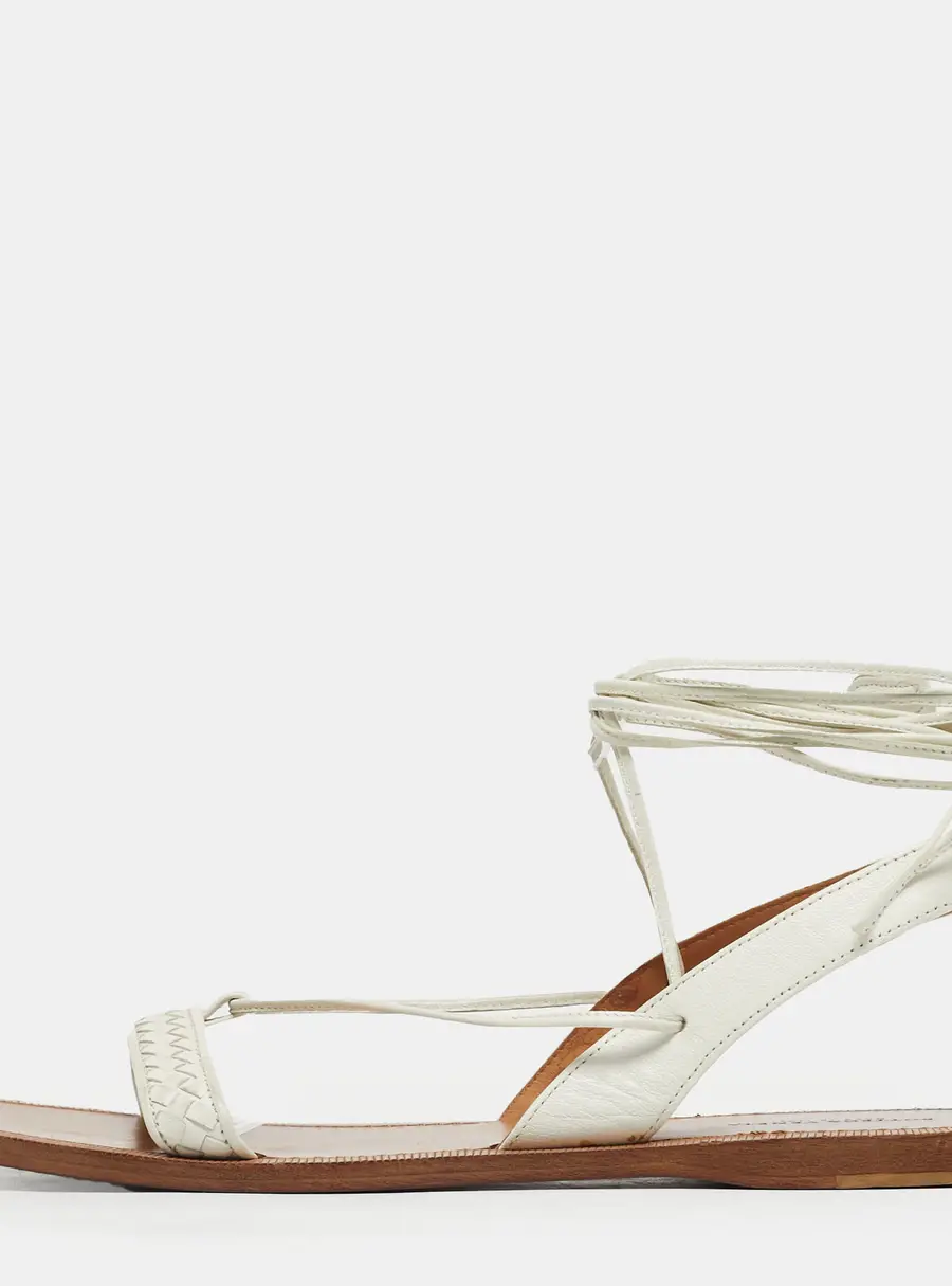 Bottega Veneta White Intrecciato Leather Ankle Wrap Flat Sandals Size 39