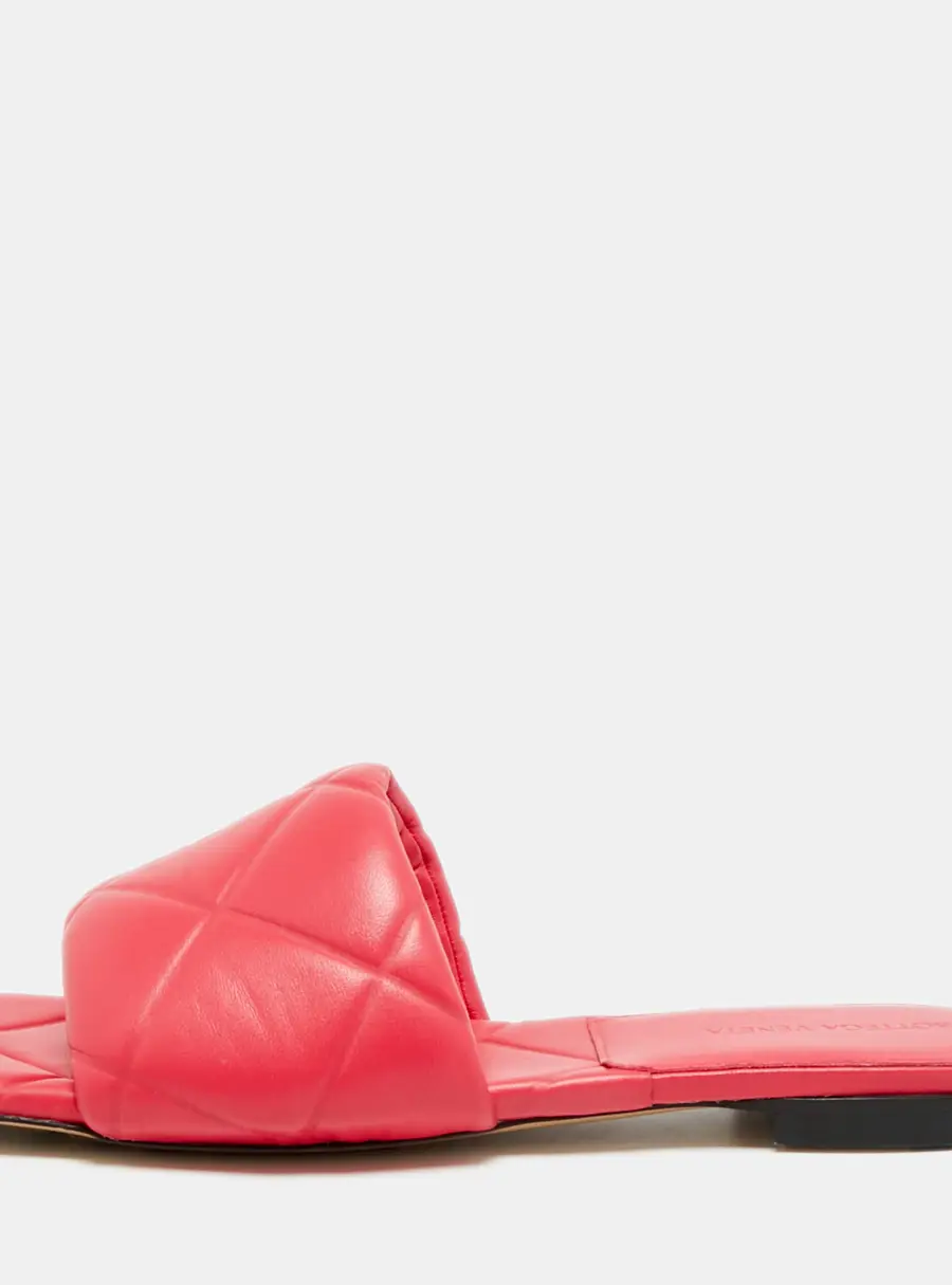 Bottega Veneta Lido Size 39 Fuchsia Pink Quilted Leather Flat Slides