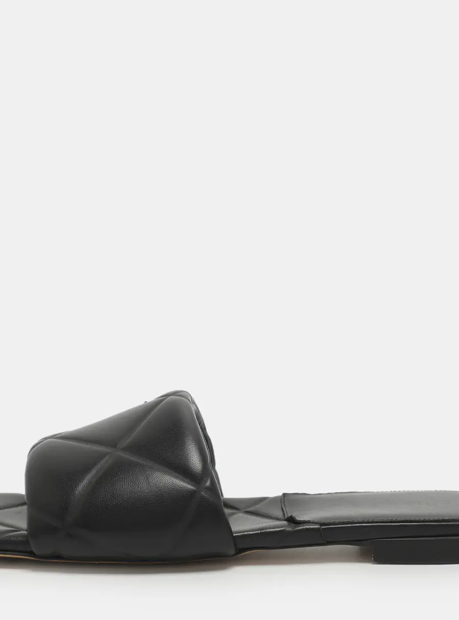 Bottega Veneta Lido Size 38 Black Leather Flat Slides