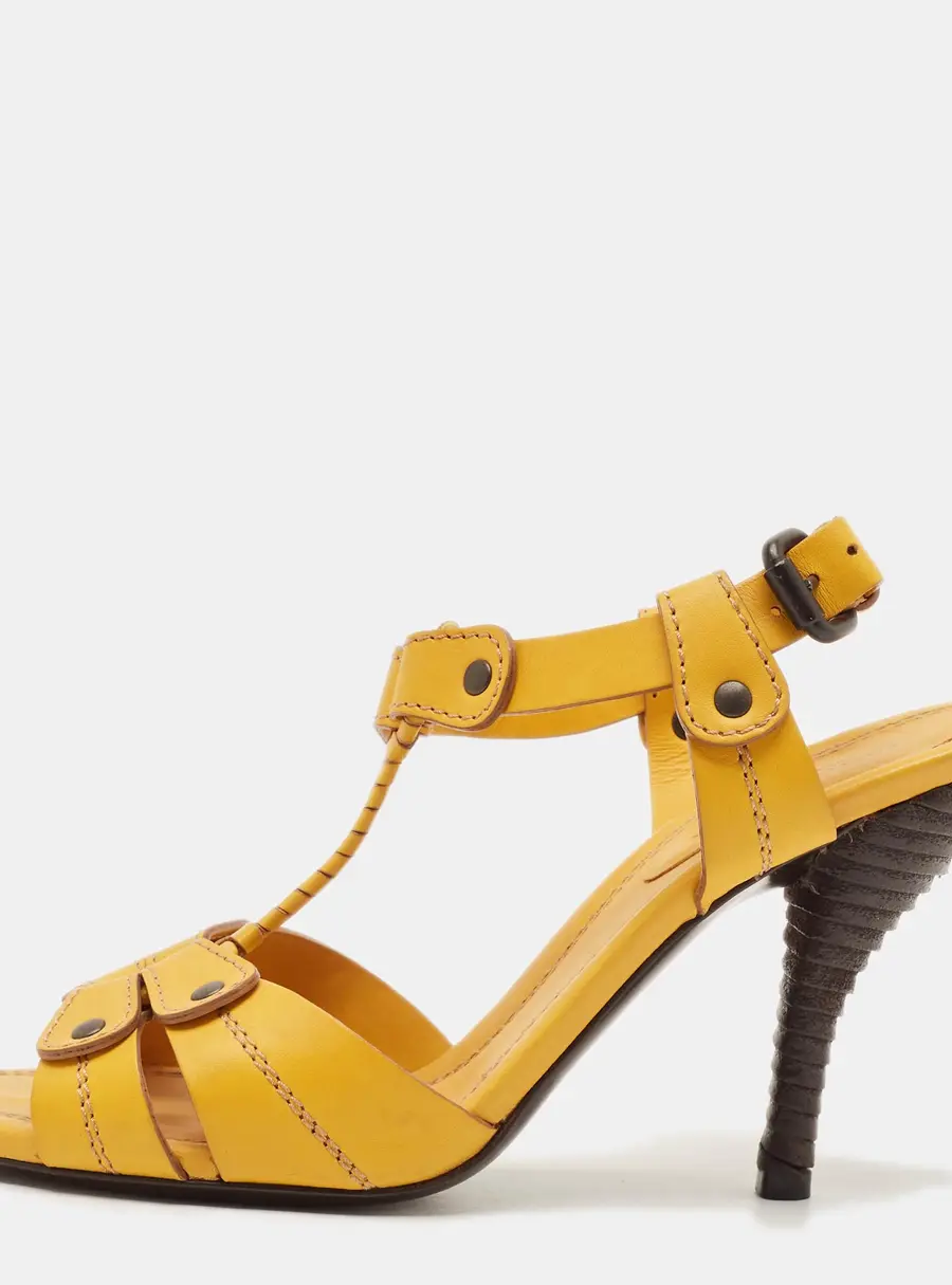 Bottega Veneta Size 38.5 Yellow Leather Ankle Strap Sandals