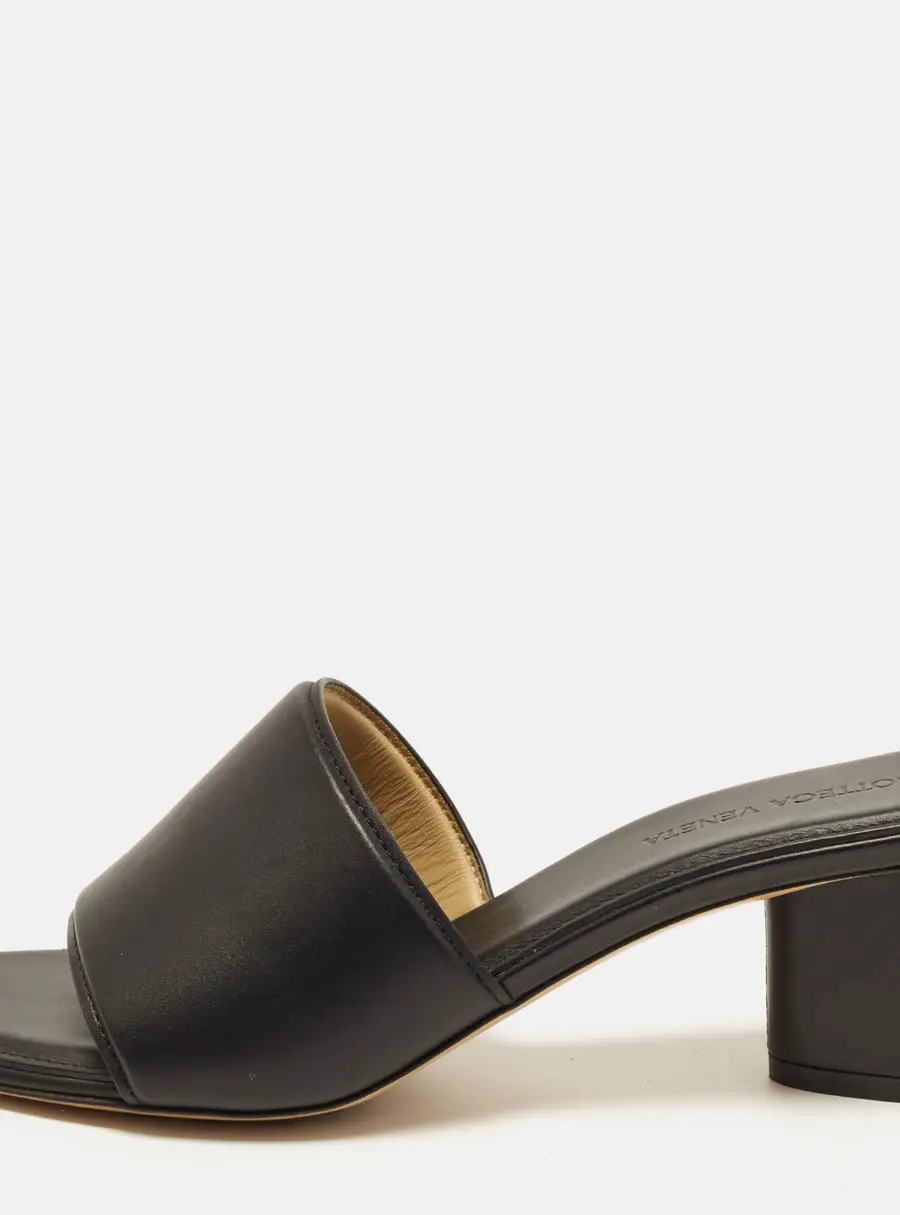 Bottega Veneta The band Size 37 Black Leather Block-Heel Slide Sandals